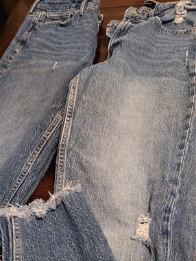Bundle Of 2 Light Blue Distressed Women's Jeans
